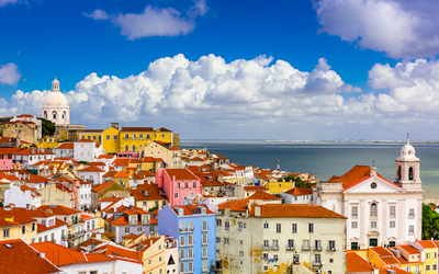 Португалия свернет программу 